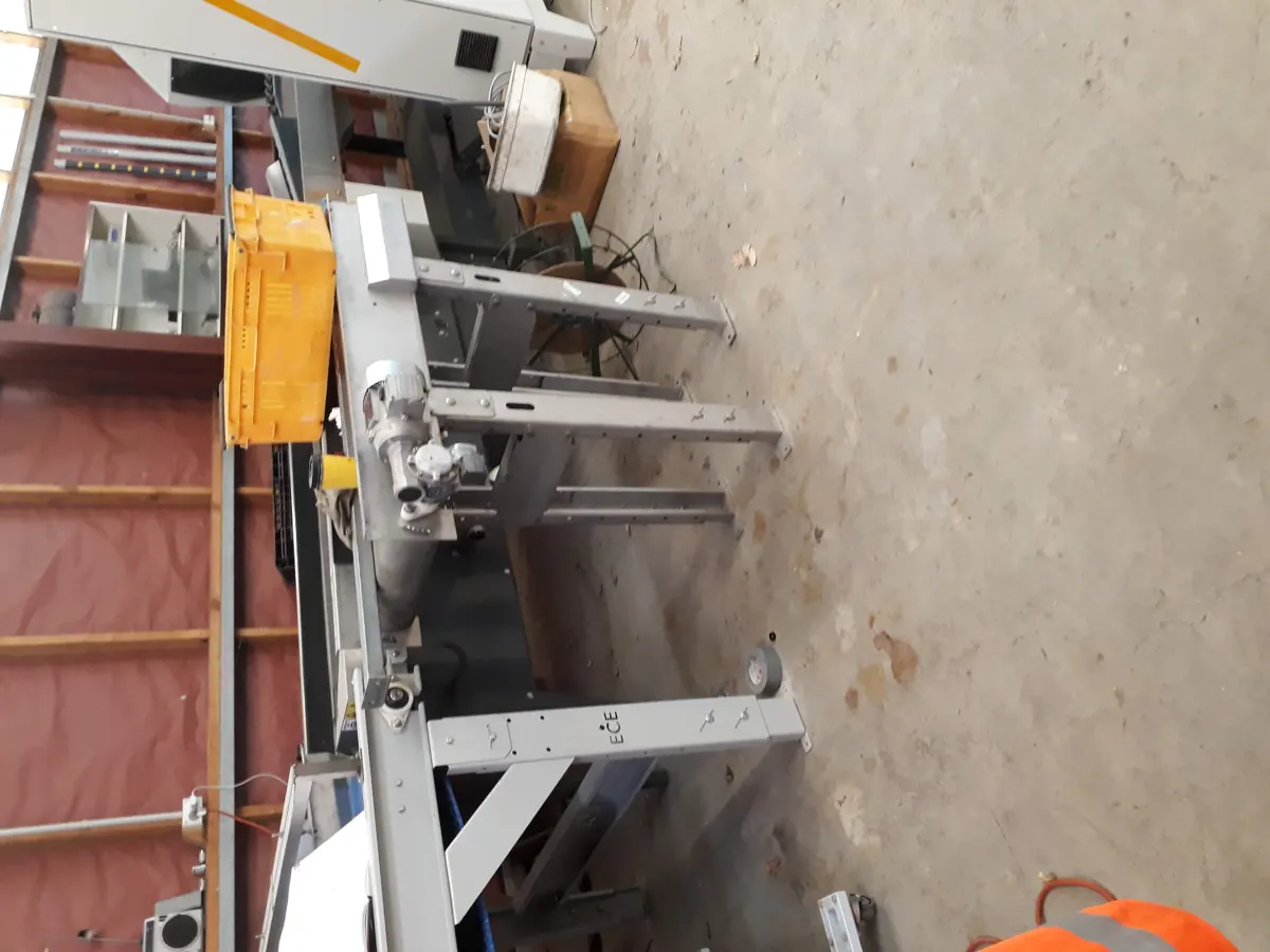 Side access to conveyor frame and drive area